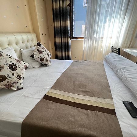 Diyar Budget Hotel Istanboel Buitenkant foto