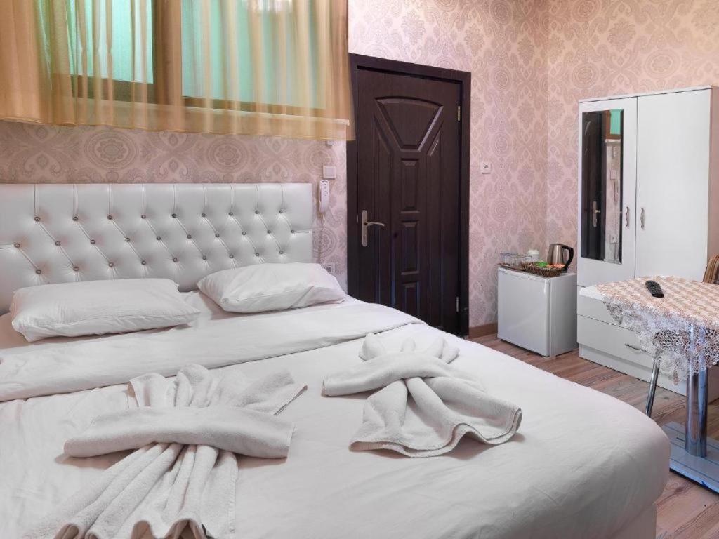 Diyar Budget Hotel Istanboel Buitenkant foto
