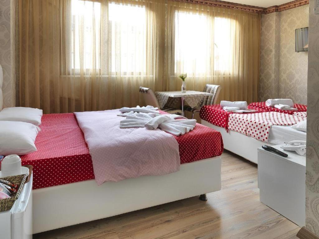 Diyar Budget Hotel Istanboel Buitenkant foto