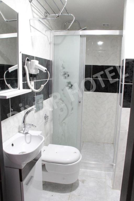 Diyar Budget Hotel Istanboel Buitenkant foto