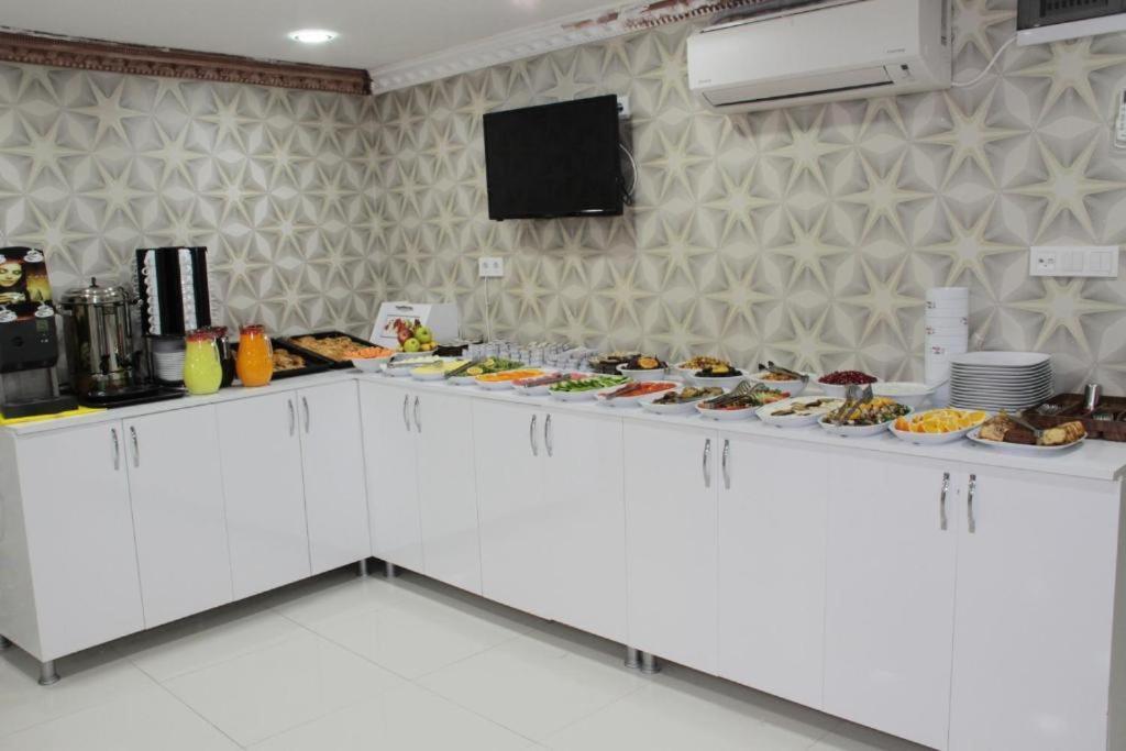 Diyar Budget Hotel Istanboel Buitenkant foto