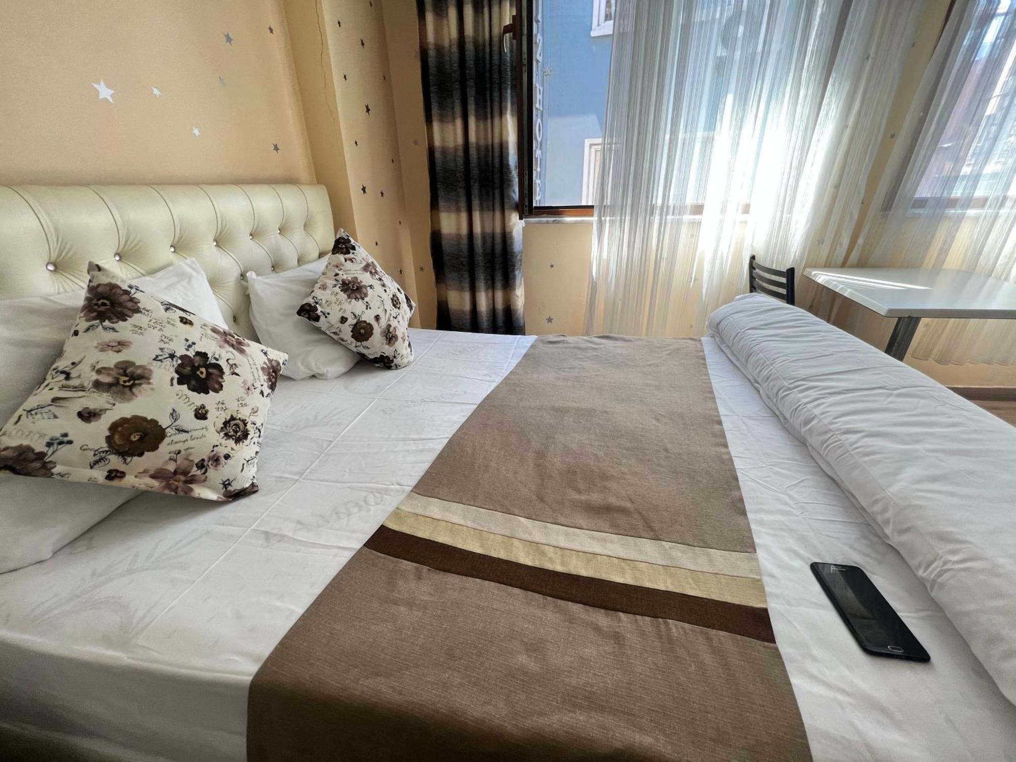 Diyar Budget Hotel Istanboel Buitenkant foto